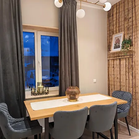 Apartment Mere Apartment - Private Yard, Sauna And Pet Friendly