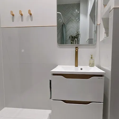 Mere Apartment *
