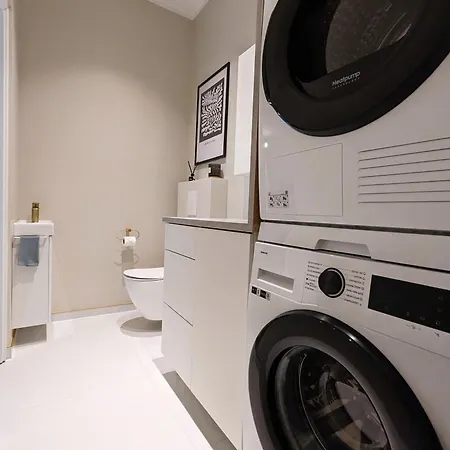 Apartment Mere Apartment - Private Yard, Sauna And Pet Friendly