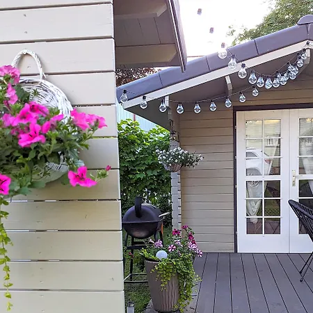 Apartament Mere - Private Yard, Sauna And Pet Friendly Parnawa